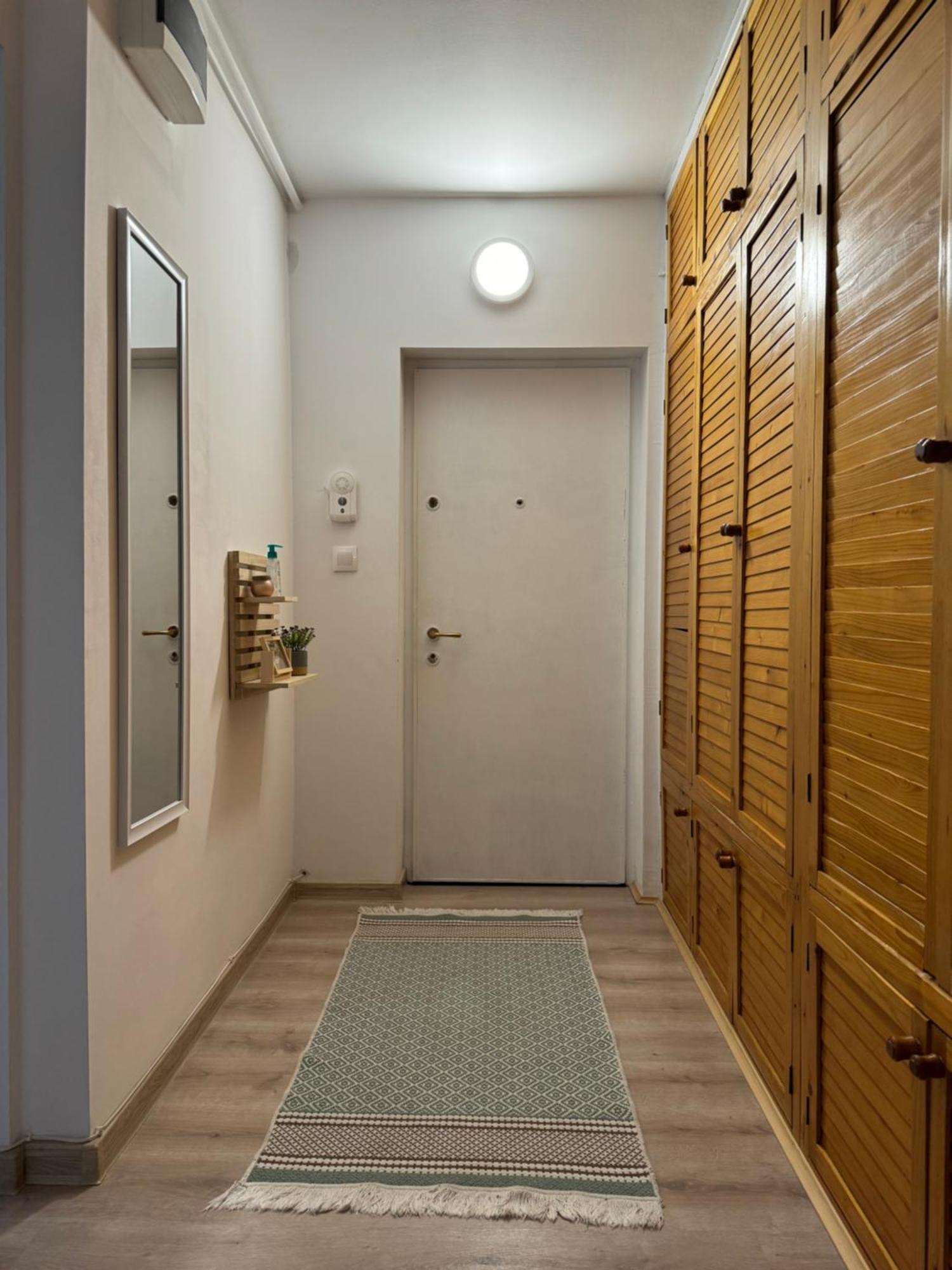 Lareina Apartament คลูจ-นาโปกา ภายนอก รูปภาพ